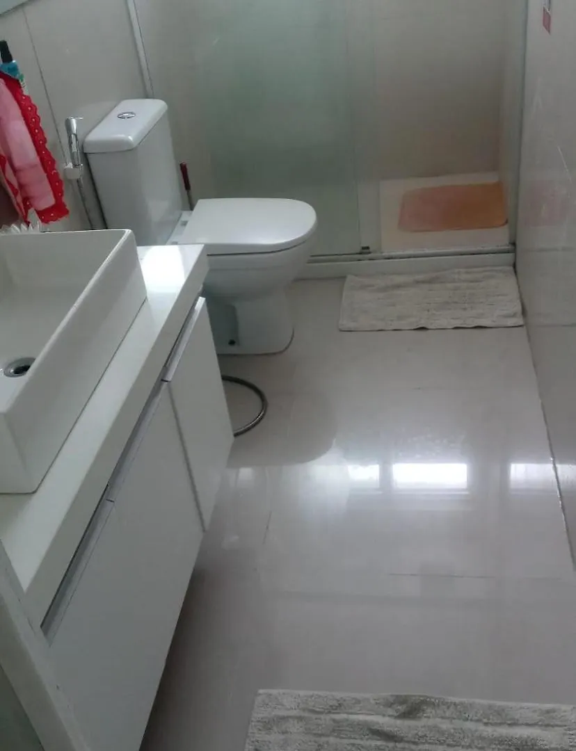 Quarto em Acomodações Particulares Pequeno Quarto Individual , Ventilador,Tv, Mesa De Trabalho, Bairro Do Espinheiro Recife